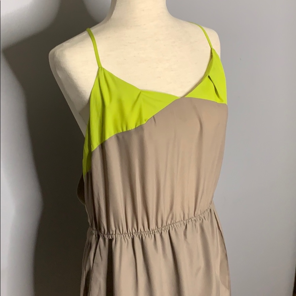 NWT BCBG Tan & Lime Green Mini Cut Out Dress Large - Picture 4 of 16
